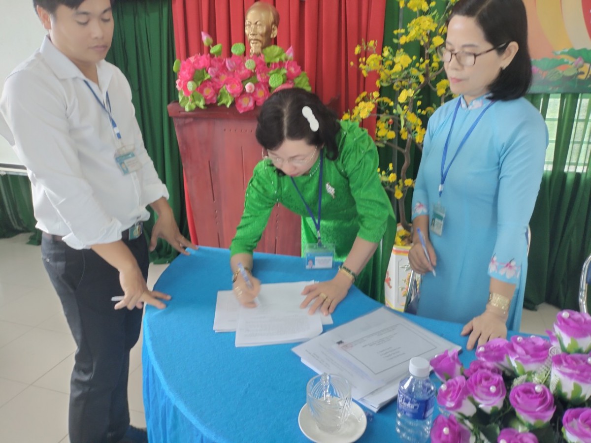 z4765766341435_680fca20ec20641370bc75154ef89095