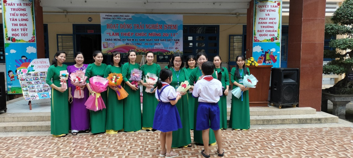 z5202272514451_68c4bfa068ff4eeff3283b5b34a633ab