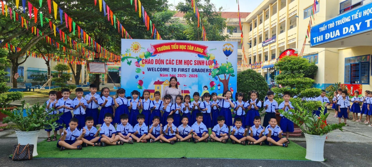 z6924909562097_d78eae252d6693e47bed25df5b4b8470