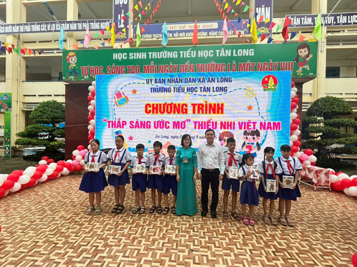 z6978657518643_2824e8dc26914bc68e7e1314a883fd31