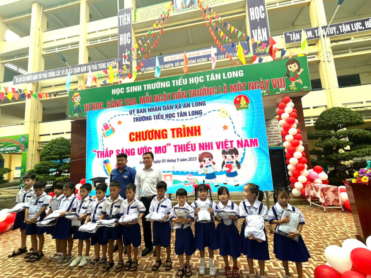 z6978657532639_786950611d3017c90c1dc93a56590a03