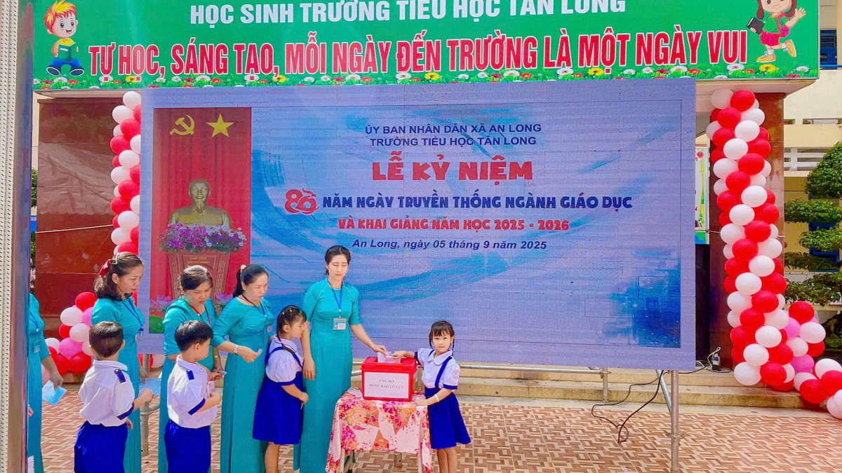 z6979039209405_cce3389926de2bedfbfa2960c6eb35b4