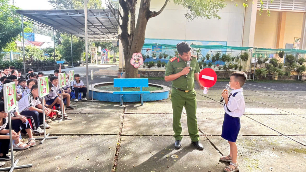 z7012381223202_b50eeea1b5fdb071125341a739a6751b