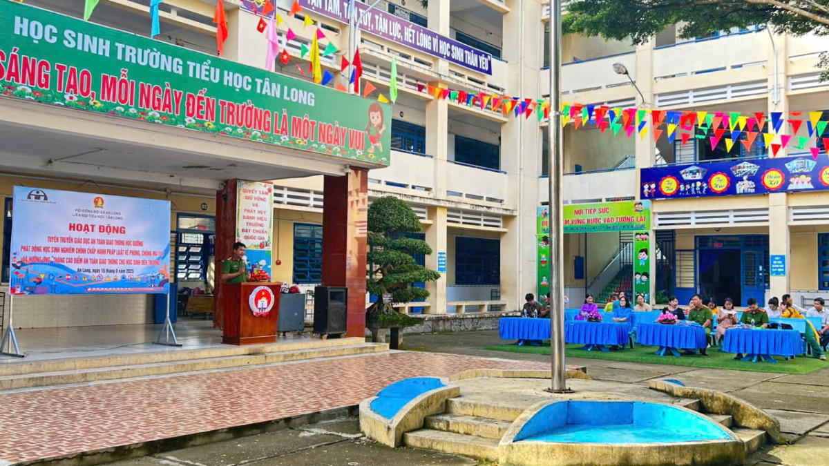 z7012381278205_c23a5298e63085e2de2b3975268c94f2