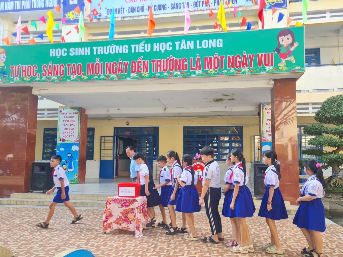 z7085545014168_6695b9230316ec86d011ead72a80ac57