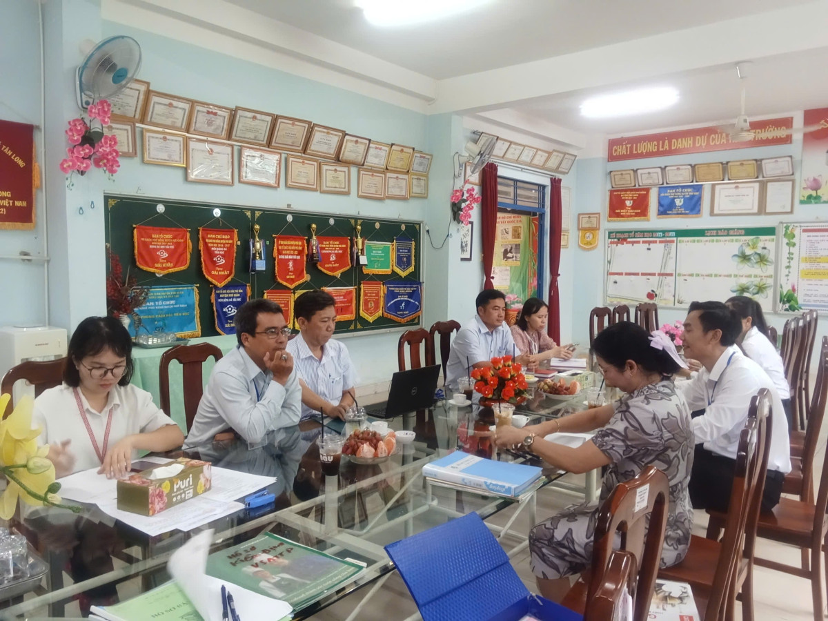 z7191923362577_dcd107bbf22136fe3375606789f846fd